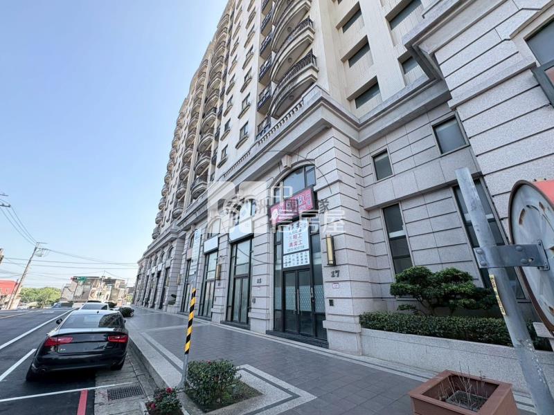 內壢鼎藏晶華挑高店面房屋室內格局與周邊環境