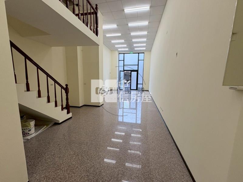 內壢鼎藏晶華挑高店面房屋室內格局與周邊環境