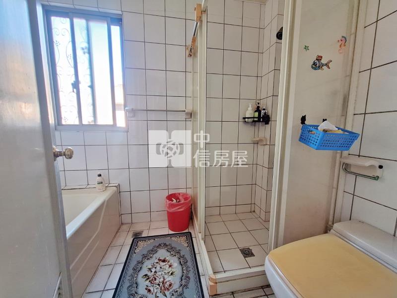 百年大鎮雙車位美墅房屋室內格局與周邊環境