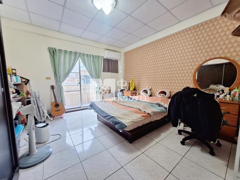 百年大鎮雙車位美墅房屋室內格局與周邊環境