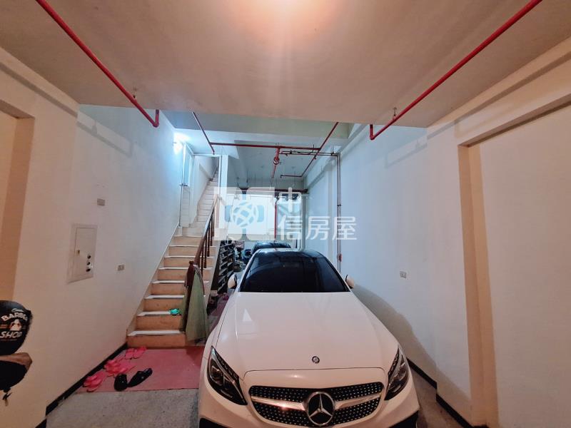 百年大鎮雙車位美墅房屋室內格局與周邊環境