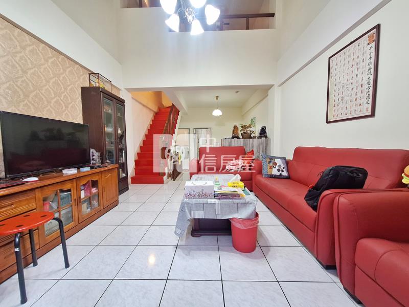 百年大鎮雙車位美墅房屋室內格局與周邊環境