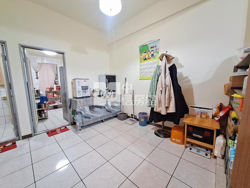 百年大鎮雙車位美墅房屋室內格局與周邊環境