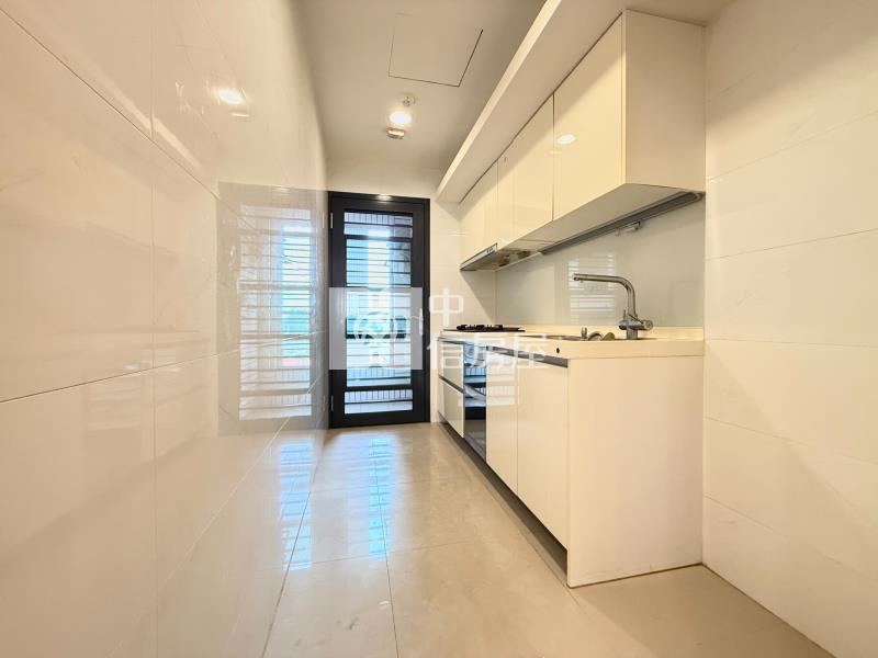 葳格高中文華硯精美裝潢三房平車房屋室內格局與周邊環境