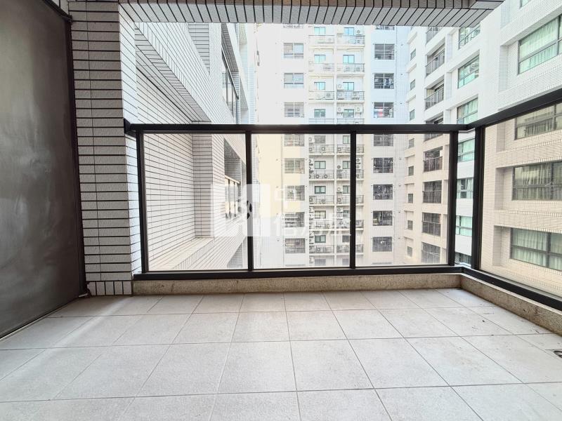 葳格高中文華硯精美裝潢三房平車房屋室內格局與周邊環境