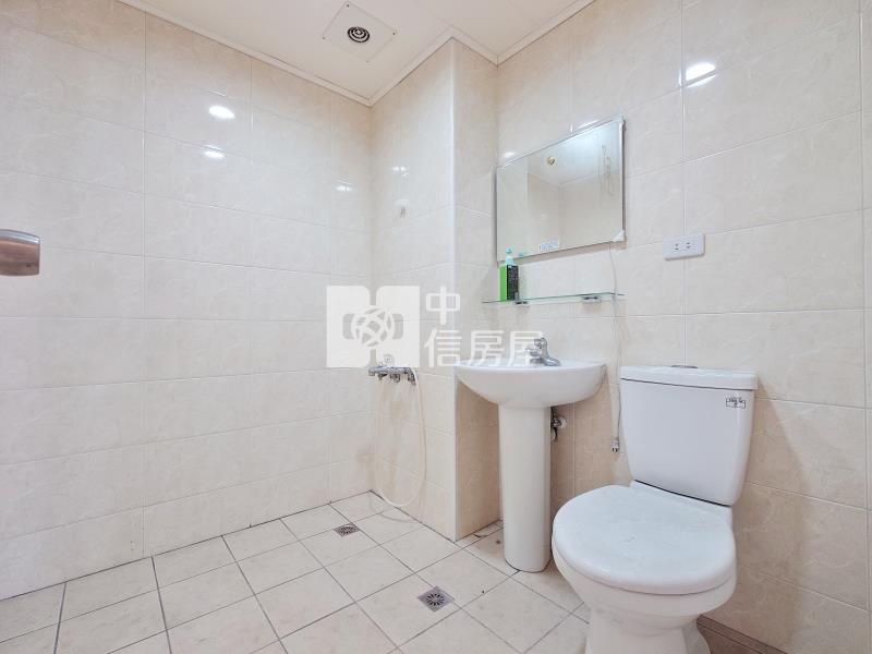 皇都大地採光大四房房屋室內格局與周邊環境