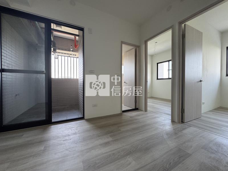 斗六鎮南全新二房車位華廈房屋室內格局與周邊環境