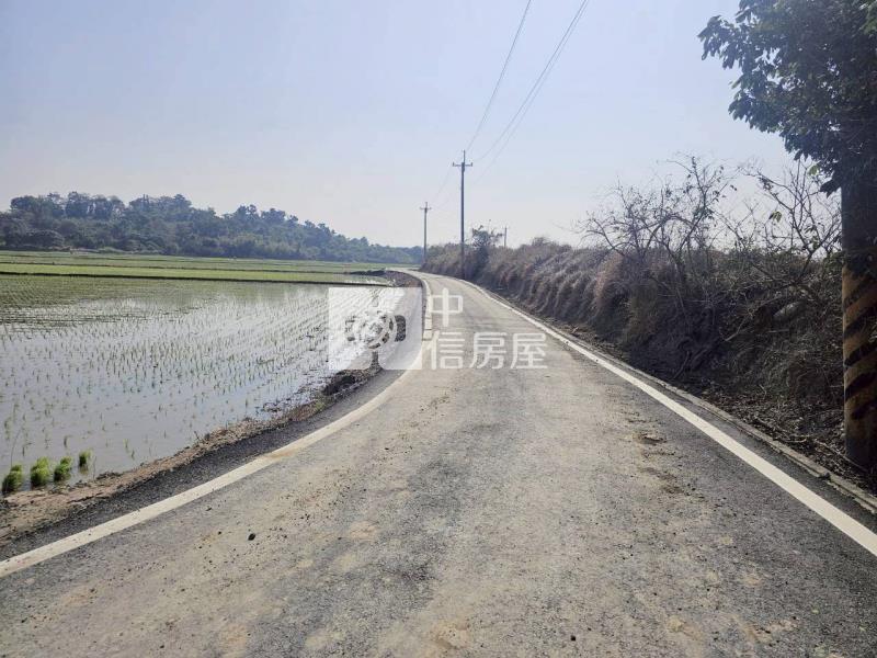 官田都內雙面臨路△1分7美農地房屋室內格局與周邊環境