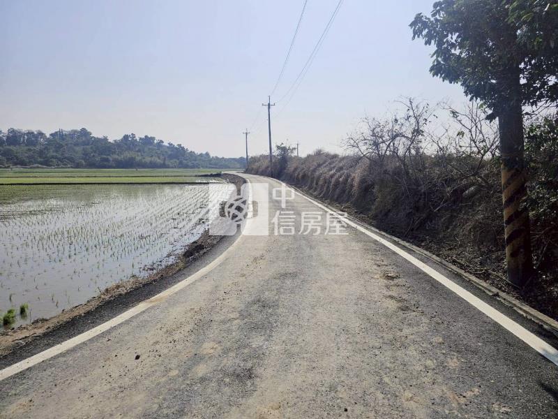 官田都內雙面臨路△1分7美農地房屋室內格局與周邊環境
