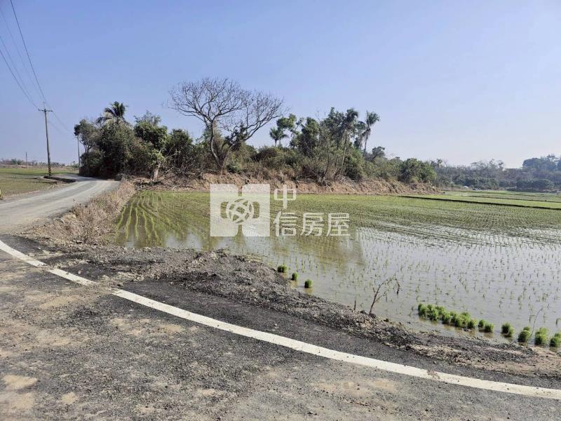 官田都內雙面臨路△1分7美農地房屋室內格局與周邊環境
