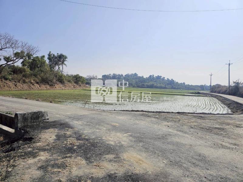 官田都內雙面臨路△1分7美農地房屋室內格局與周邊環境