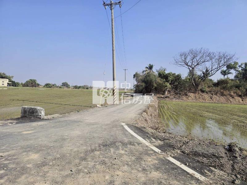 官田都內雙面臨路△1分7美農地房屋室內格局與周邊環境