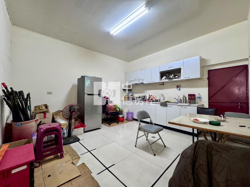 草屯碧山路低總價成家透天房屋室內格局與周邊環境