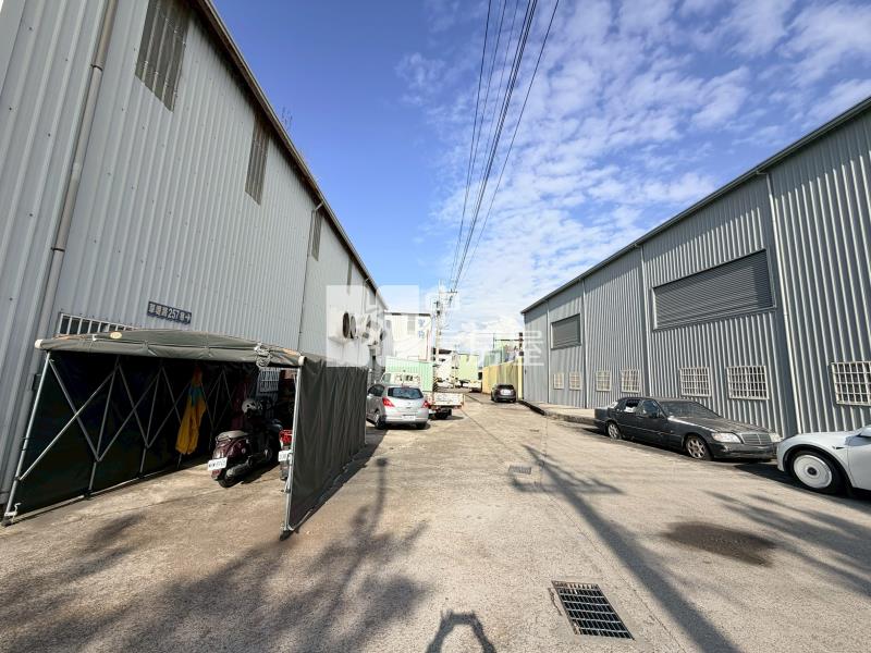 台中大里草堤路三照廠房房屋室內格局與周邊環境