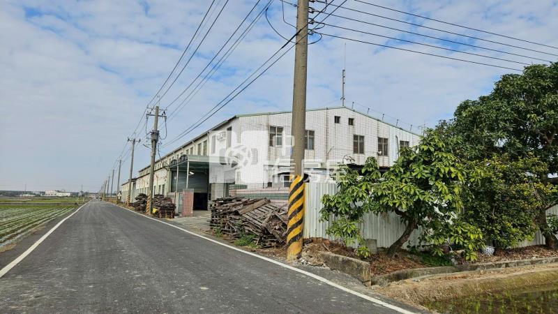 官田三面臨路角窗都內農贈廠房房屋室內格局與周邊環境