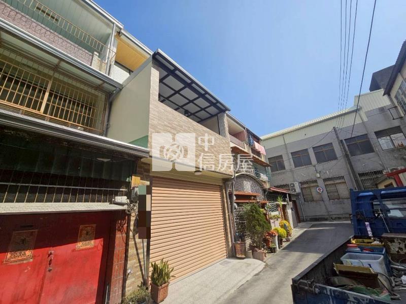 新營南梓實小旁4房整新車墅房屋室內格局與周邊環境