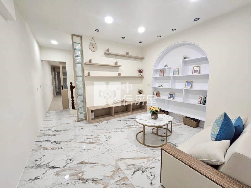 新營南梓實小旁4房整新車墅房屋室內格局與周邊環境