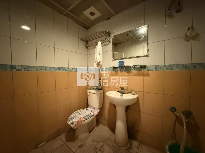 近中壢火車站四套房店面房屋室內格局與周邊環境