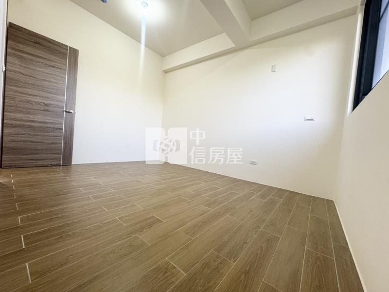 楊梅四季逸墅全新雙車位別墅房屋室內格局與周邊環境