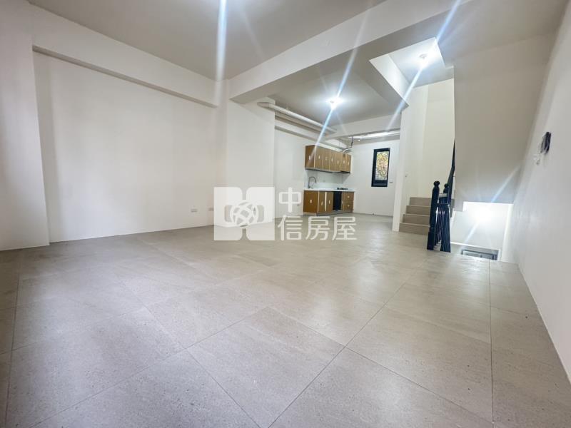 楊梅四季逸墅全新雙車位別墅房屋室內格局與周邊環境