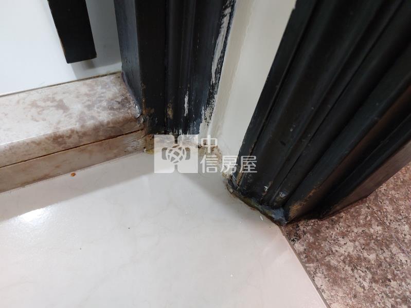 海佃路四段裝潢典雅美車墅房屋室內格局與周邊環境