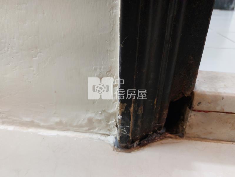 海佃路四段裝潢典雅美車墅房屋室內格局與周邊環境