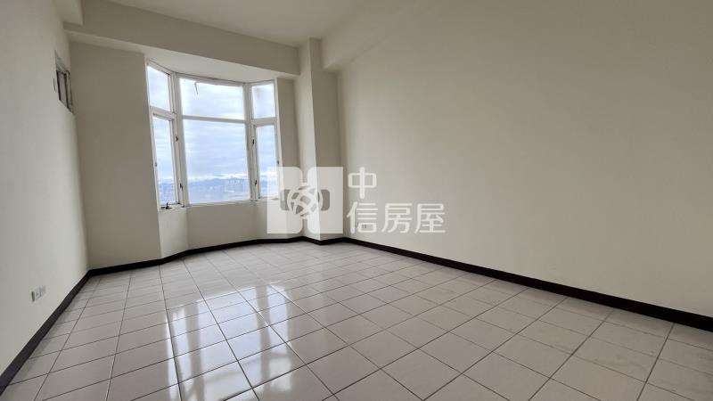 桃園後火車站3+1房車房屋室內格局與周邊環境