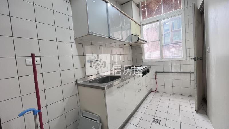 桃園後火車站3+1房車房屋室內格局與周邊環境