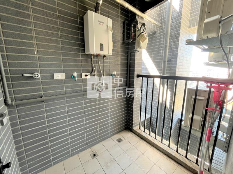 鴻邑璞臻視野三房平車房屋室內格局與周邊環境