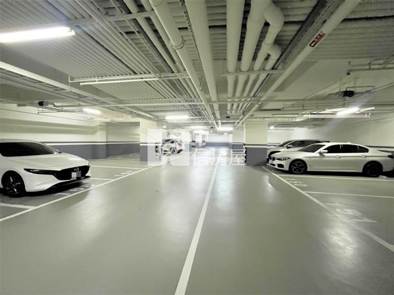 鴻邑璞臻視野三房平車房屋室內格局與周邊環境