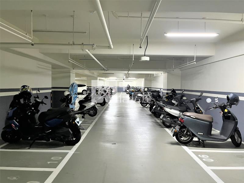 鴻邑璞臻視野三房平車房屋室內格局與周邊環境