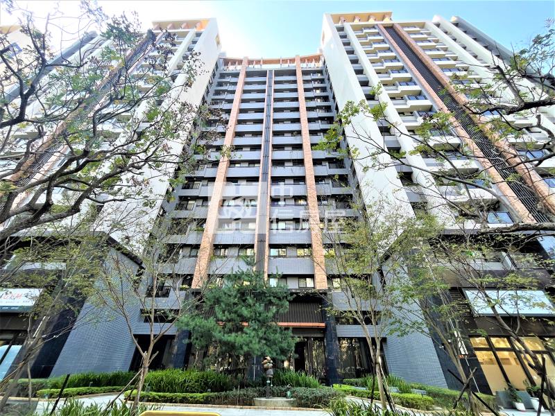 鴻邑璞臻視野三房平車房屋室內格局與周邊環境