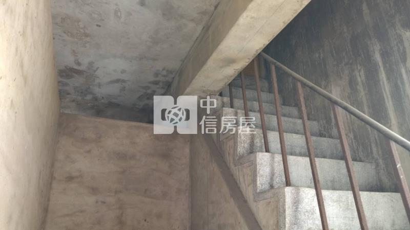 海環街邊間透天房屋室內格局與周邊環境