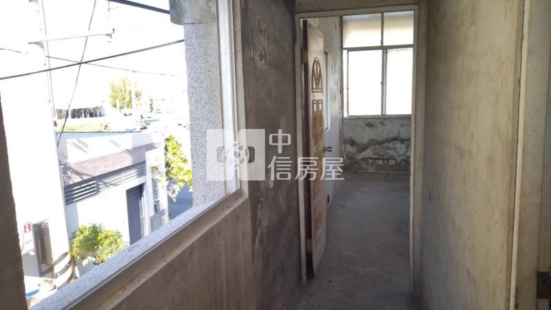 海環街邊間透天房屋室內格局與周邊環境