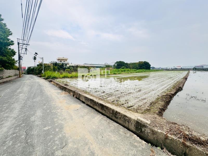 碧興路旁美農地房屋室內格局與周邊環境