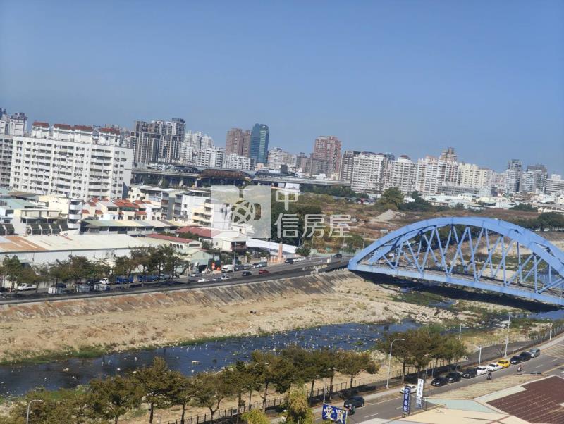 新光特區~大四房雙主臥平車高樓視野戶房屋室內格局與周邊環境