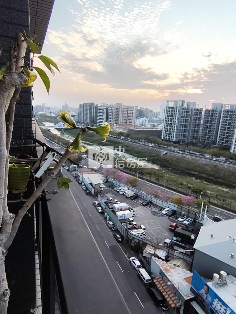 新光特區~大四房雙主臥平車高樓視野戶房屋室內格局與周邊環境
