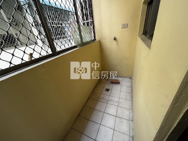 安南十二佃超大空間孝親車墅房屋室內格局與周邊環境