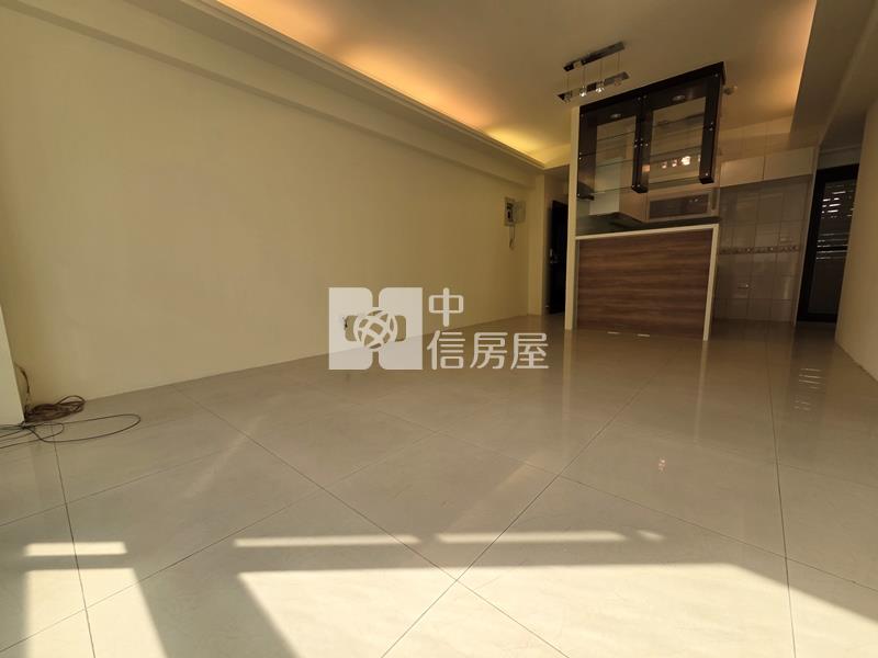 市民廣場旁百達翡翠房屋室內格局與周邊環境