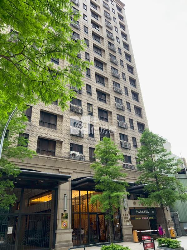 中壢後火車站(中壢京站)兩房加車位房屋室內格局與周邊環境