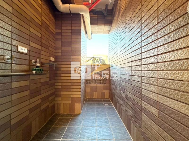 【星鑽】首購救星八擴悠森活次頂樓2房車房屋室內格局與周邊環境