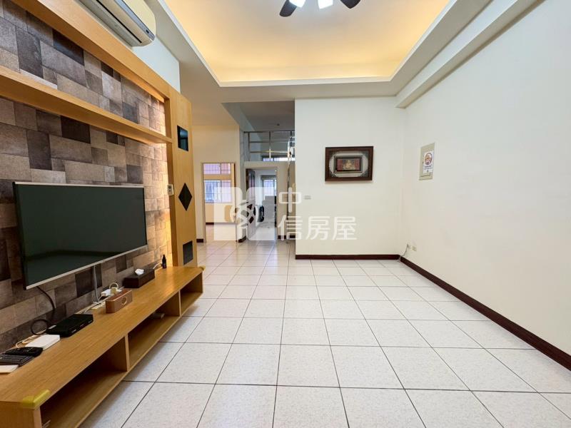 工學商圈溫馨3+1房附平車房屋室內格局與周邊環境