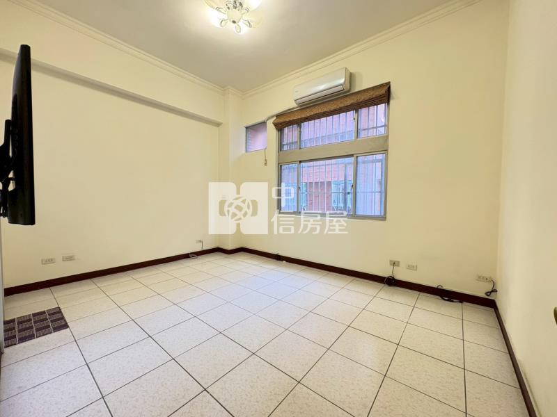 工學商圈溫馨3+1房附平車房屋室內格局與周邊環境