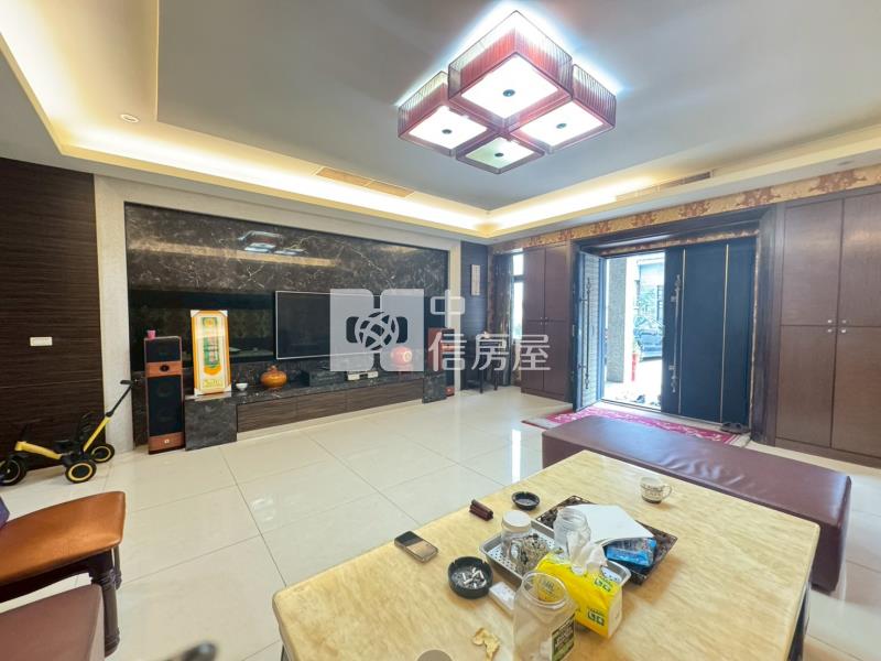 忠福商圈市公所大地坪透天房屋室內格局與周邊環境