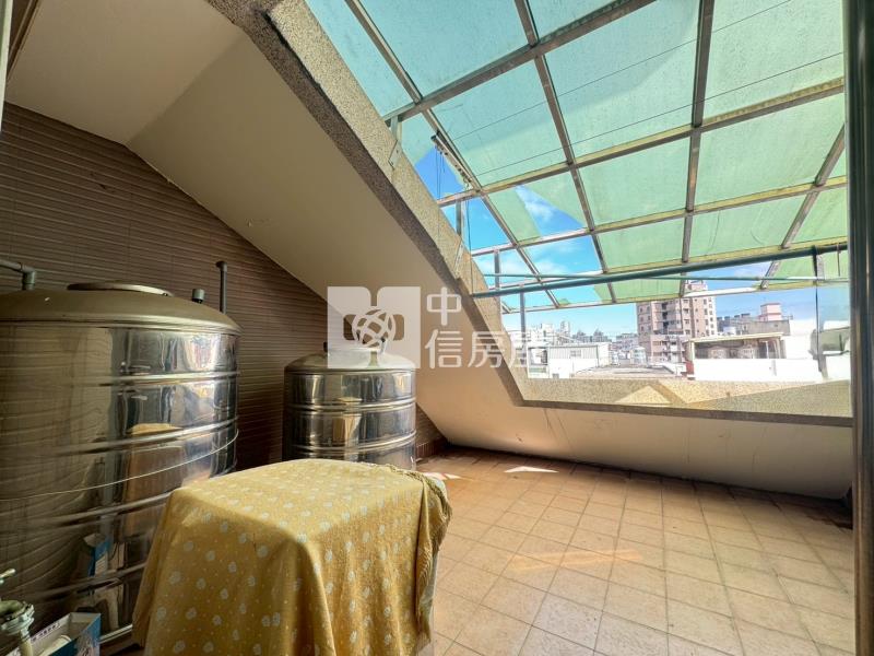 忠福商圈市公所大地坪透天房屋室內格局與周邊環境