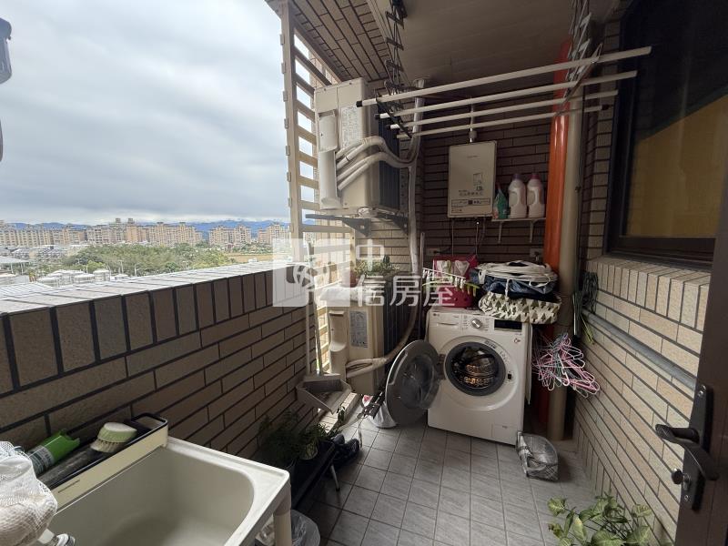 專-八擴重劃區-麗寶青年時代2+1房車房屋室內格局與周邊環境