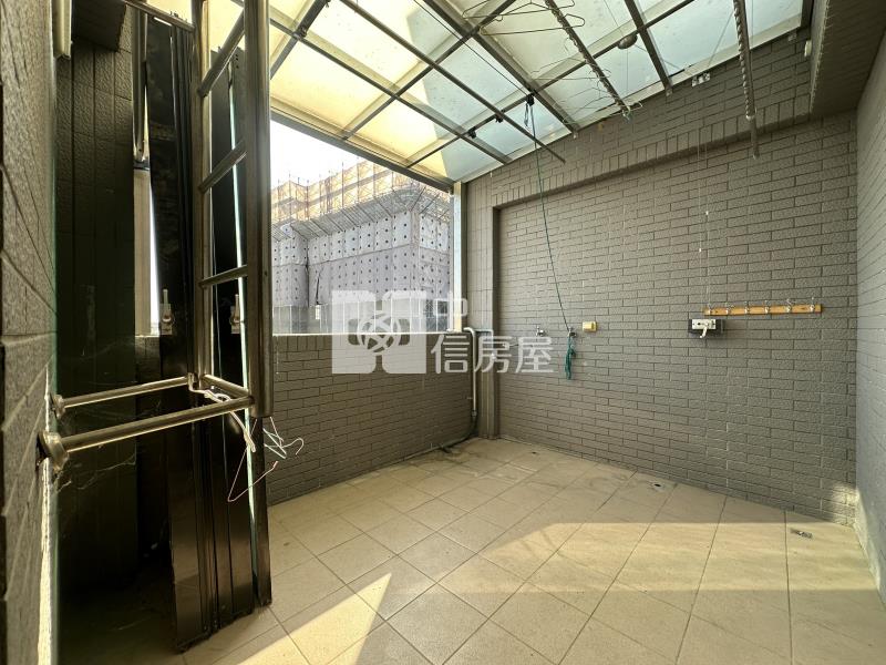 7J40台中太平電梯美墅房屋室內格局與周邊環境