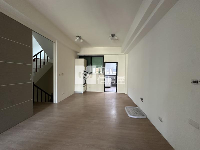 7J40台中太平電梯美墅房屋室內格局與周邊環境