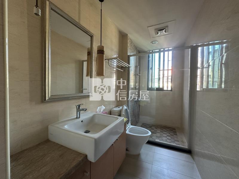 7J40台中太平電梯美墅房屋室內格局與周邊環境