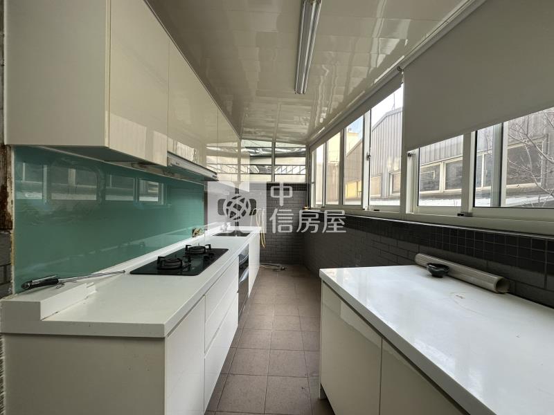 7J40台中太平電梯美墅房屋室內格局與周邊環境